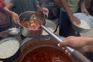 Han Yunus’ta 500 Kişiye Sıcak Yemek İkramı