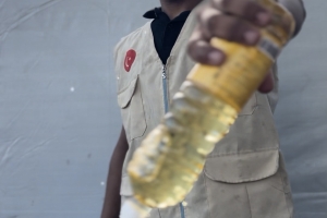 Han Yunus’ta 1000 Kişiye Sıcak Yemek Dağıtımı Gerçekleşti