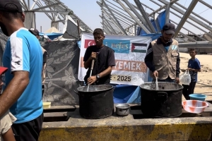 Gazze’de 500 Kişilik Sıcak Yemek Dağıtımı