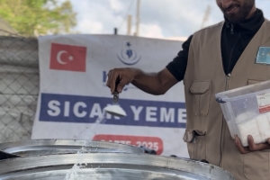 Han Yunus’ta 1000 Kişiye Sıcak Yemek İkramı