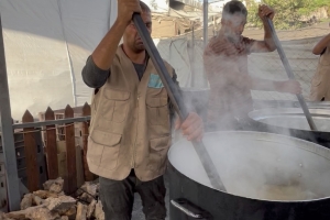 Han Yunus’ta 1000 Kişiye Sıcak Yemek İkramı