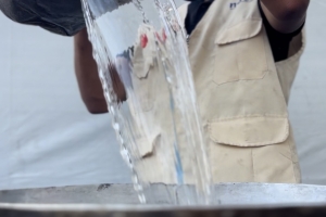 Han Yunus’ta 1000 Kişiye Sıcak Yemek Dağıtımı Gerçekleşti