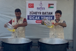 Han Yunus’ta 500 Kişiye Sıcak Yemek İkramı