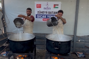 Han Yunus’ta 500 Kişiye Sıcak Yemek İkramı