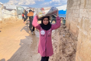 YARDIM KOLİLERİMİZ SURİYE'DEYİZ